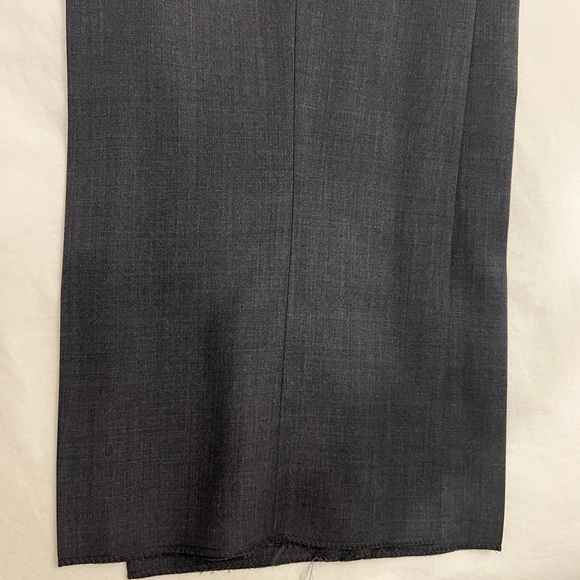 NWT grey men’s Joseph Abboud suit. Size 40 short. - Picture 3 of 5